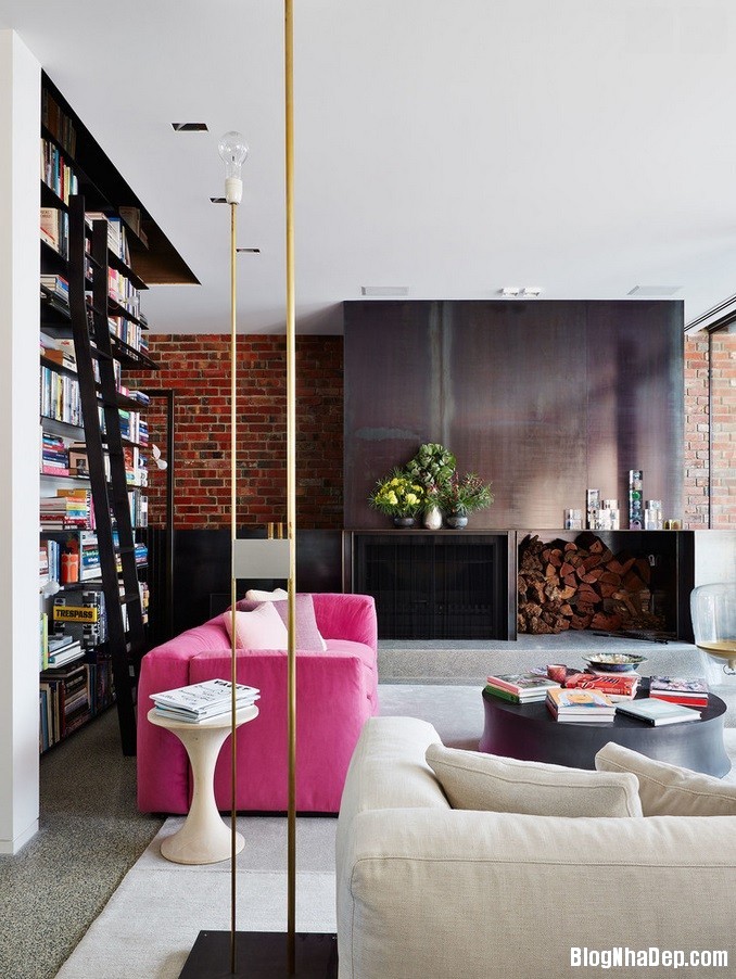 4 Phòng khách ấn tượng với những bộ sofa màu hồng